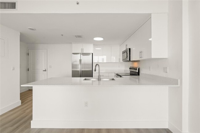 Photo - 1250 S Miami Ave Unidad 2409