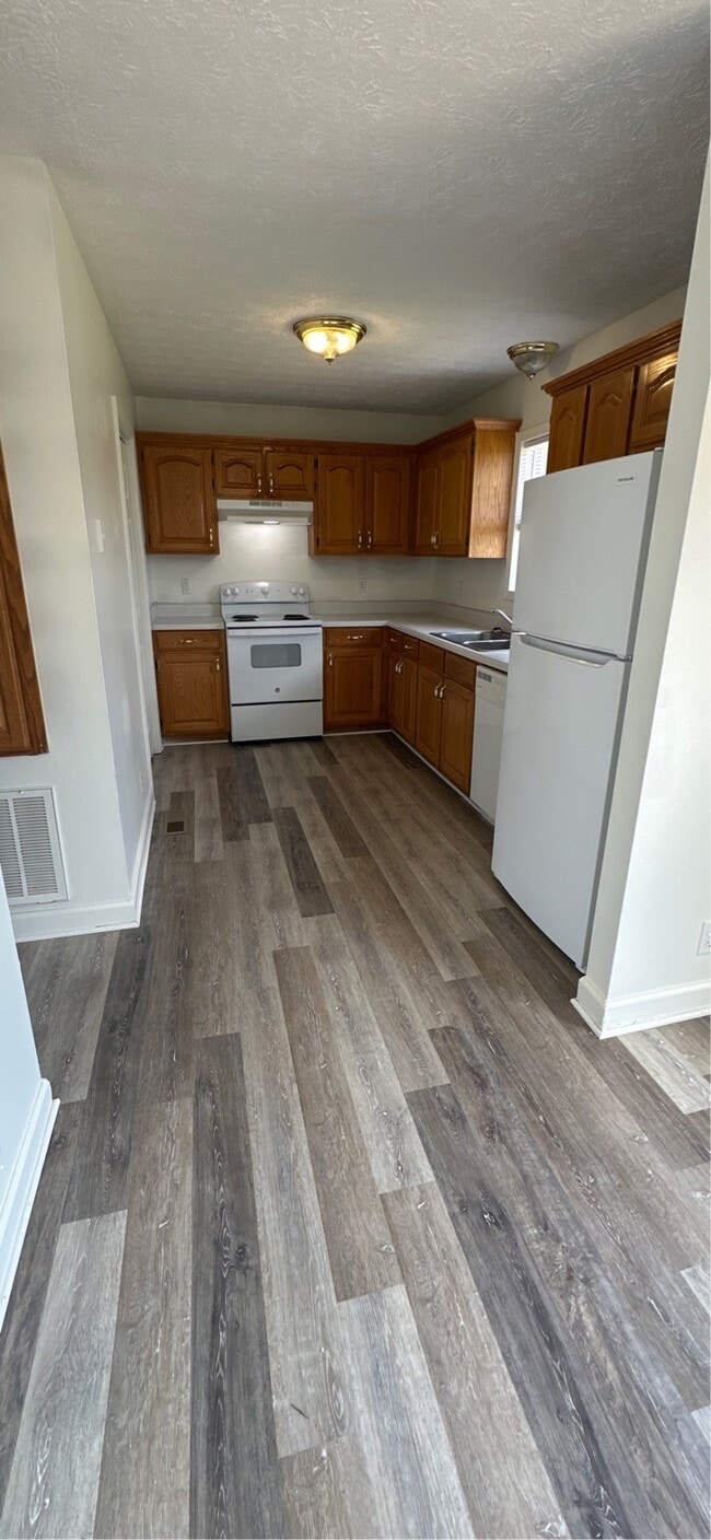 Photo - 103 Mason St