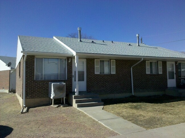 Building Photo - 5 Yorkshire Rd Unit 7