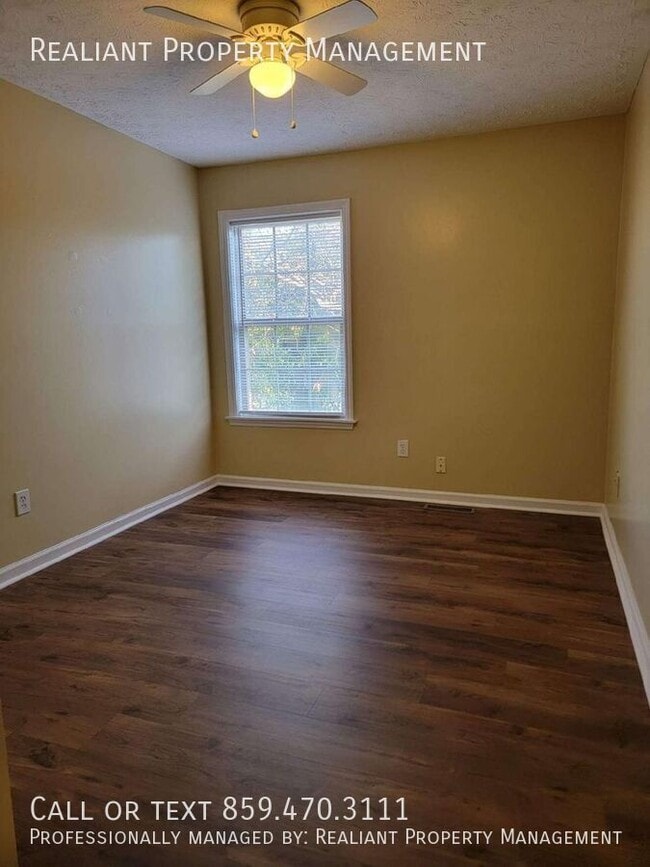 Photo - 648 Hugging Bear Ln