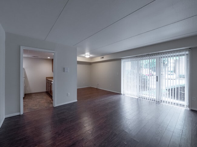 Photo - Regent Square