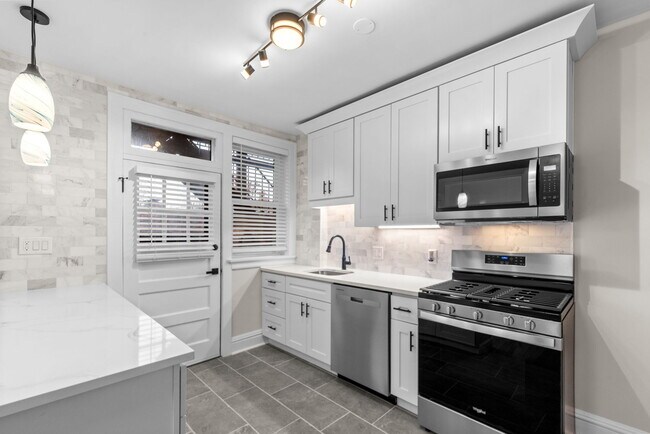 Photo - 6340 Northwood Ave Unit 2E