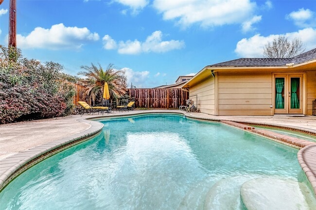 Photo - 3022 Triway Ln