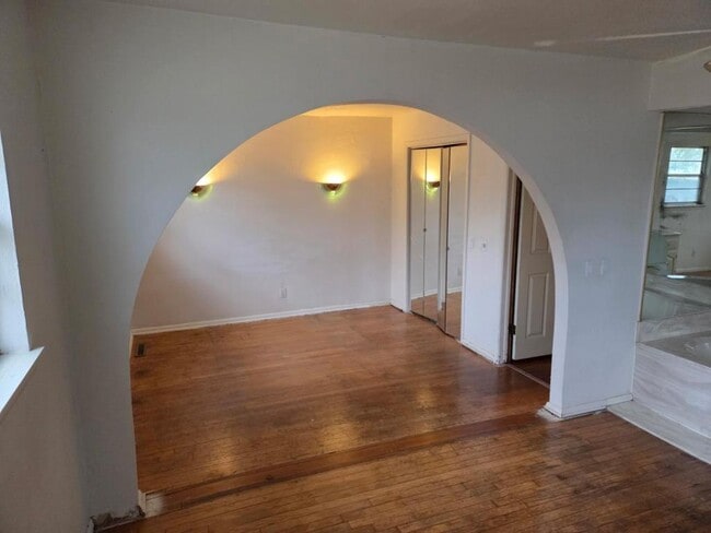 Photo - 914 W Preston Ave