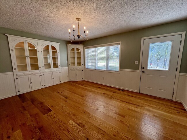 Photo - 223 S Gunther St