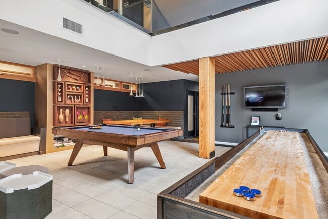07__Wallingford_amenity_lounge game room - AMLI Wallingford