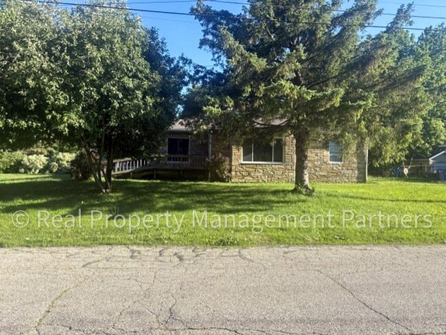 Photo - Charming 3 Bed 1 Bath Corner-Lot Ranch on 0.25+ Acres - Lawncare Included