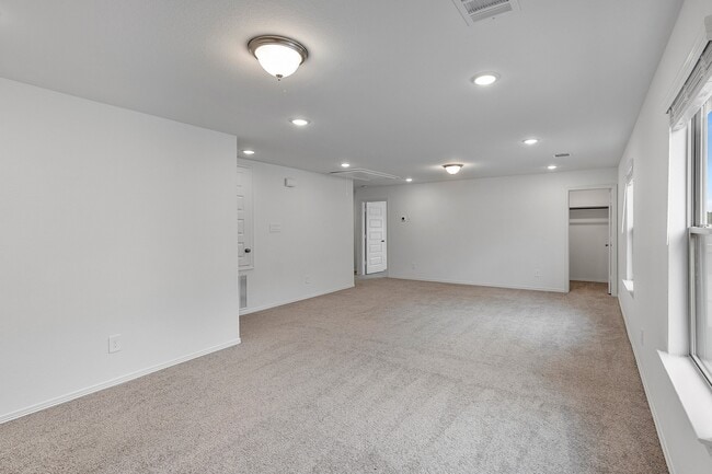 Building Photo - 9658 Caney Trails Rd