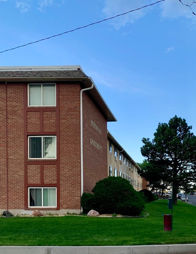 Building Photo - Pinewood Apartments