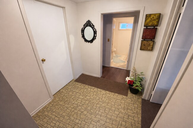 Photo - 159 Hahn Ave