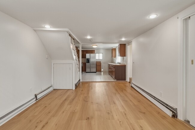 Photo - 1080 Shirley St