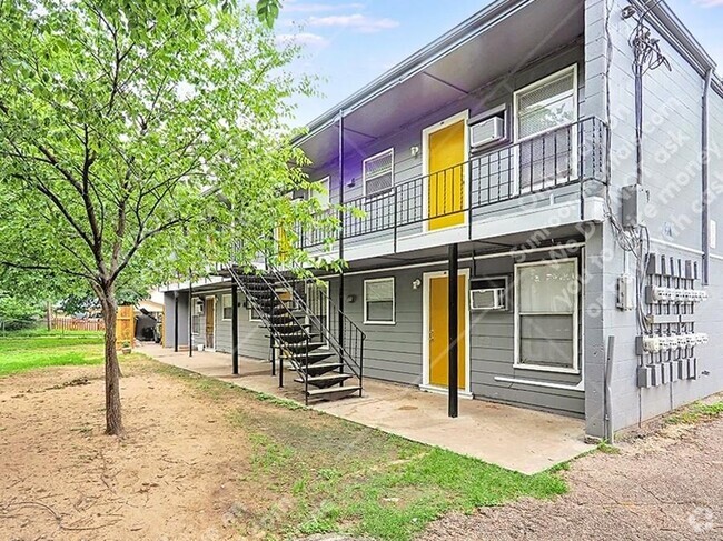 Building Photo - 903 Springdale Rd Rental