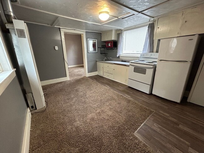 Photo - 1531 N Dickens St Unit 1531 B