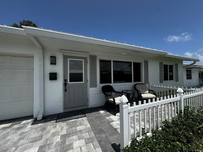 Photo - 108 SW 9th St