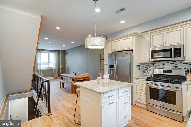 Photo - 1509 Dorrance St