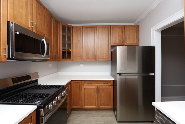 Photo - 1352 W Carmen Ave Unidad S3