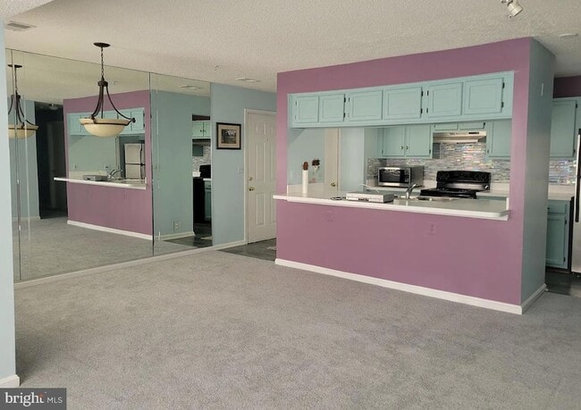 Building Photo - 2806 Clear Shot Dr Unit 3