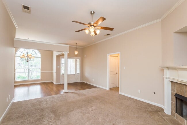 Photo - 5837 Stonewall Dr