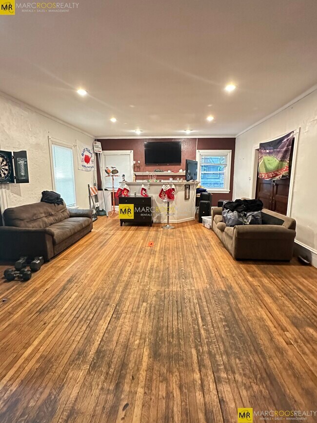 Photo - 23 Orkney Rd Unit 1