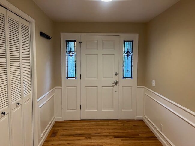 Photo - Highly desirable Sammamish 3 bedroom, 3 bath 1970asf.