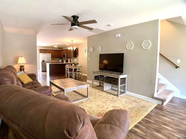 Photo - 364 Sam Houston Cir