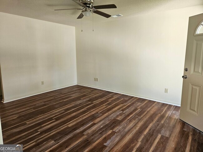 Photo - 103 Simmons Rd