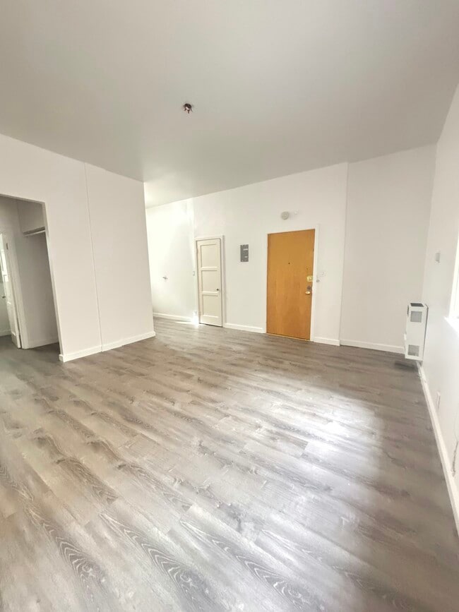 Building Photo - 1122 Sutter St Unit 11