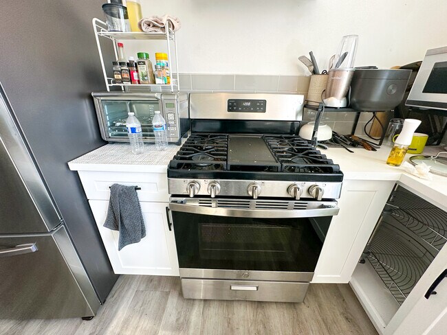 Photo - 3711 Halldale Ave