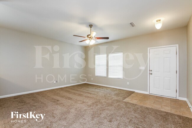 Photo - 504 Landis Oak Way