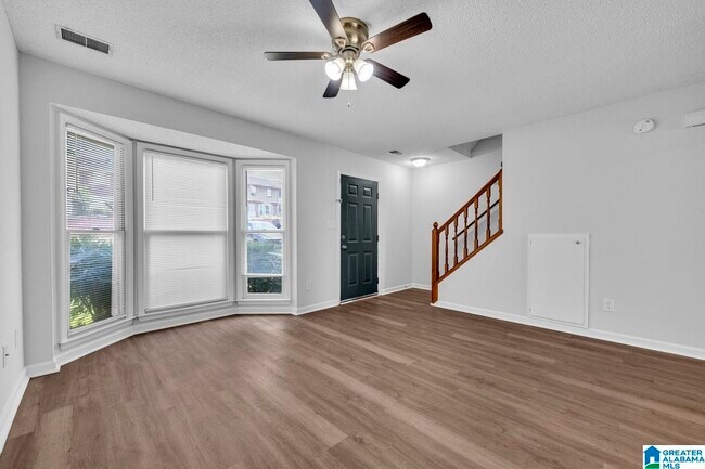 Photo - 2555 Hampstead Dr