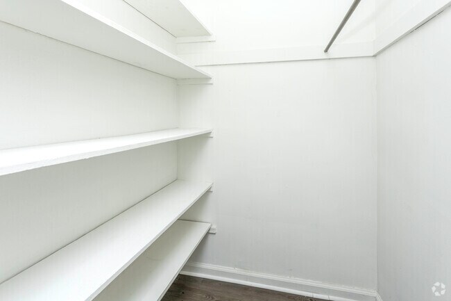 1HAB, 1BA - 900 ft²