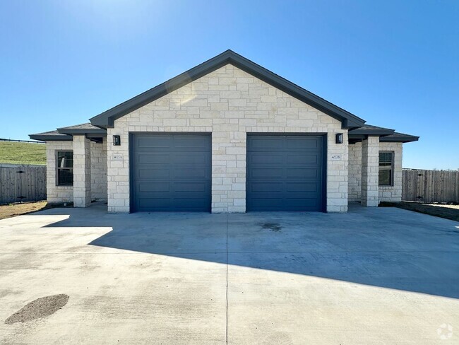 Building Photo - 4027 Keller Rd Rental