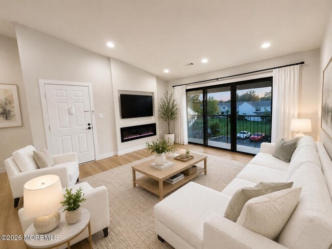 341 Danbury Ln