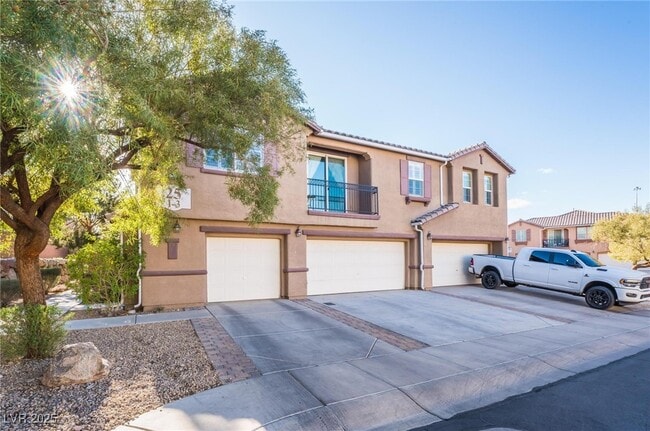 Photo - 25 Lone Cove Ct Townhome