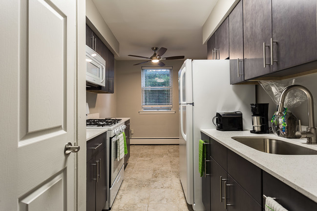 Building Photo - Crossings at Stanbridge Rental