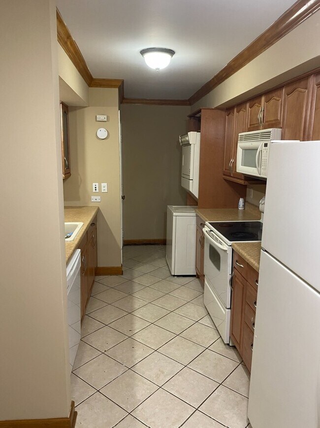 1194 Cove Dr