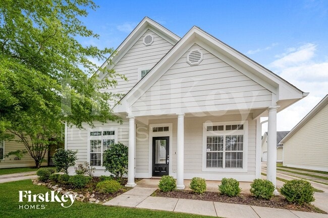 Building Photo - 4598 Clubview Dr