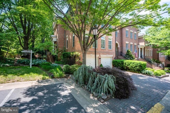 Photo - 2026 Mayfair McLean Ct