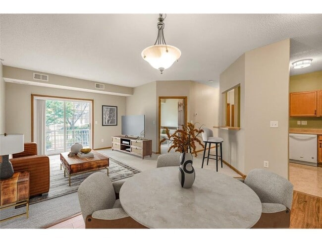 Photo - 114200 Hundertmark Rd W Unit 110
