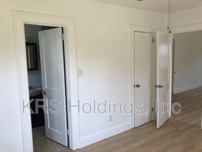 Photo - 226 Hickory Ave