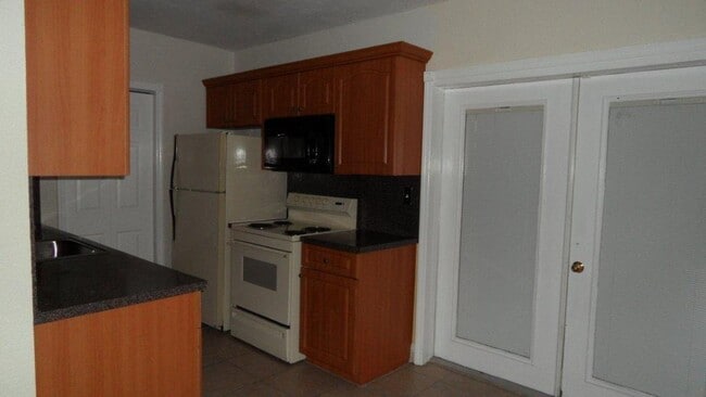 Photo - 700 N 70th Ave