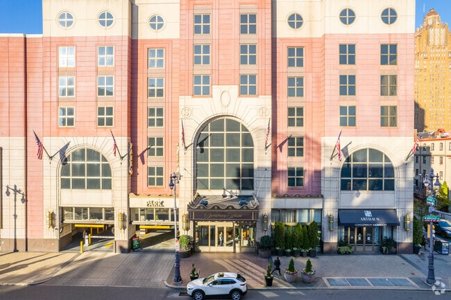 Photo - Symphony House Condominiums