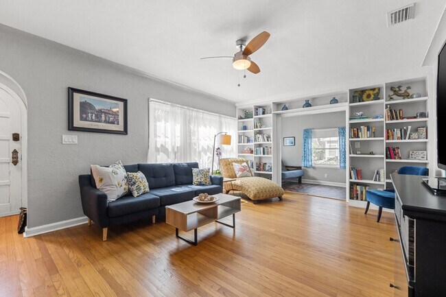 Building Photo - 485 28th Ave N Unit ID1309475P Rental