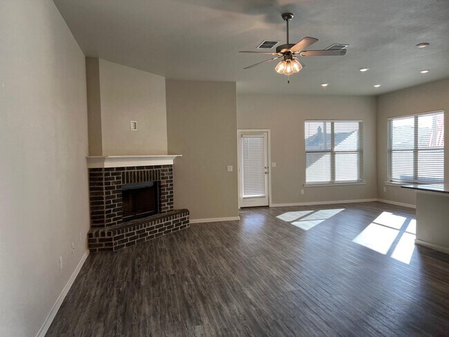 Photo - 2018 Kenwood Ave