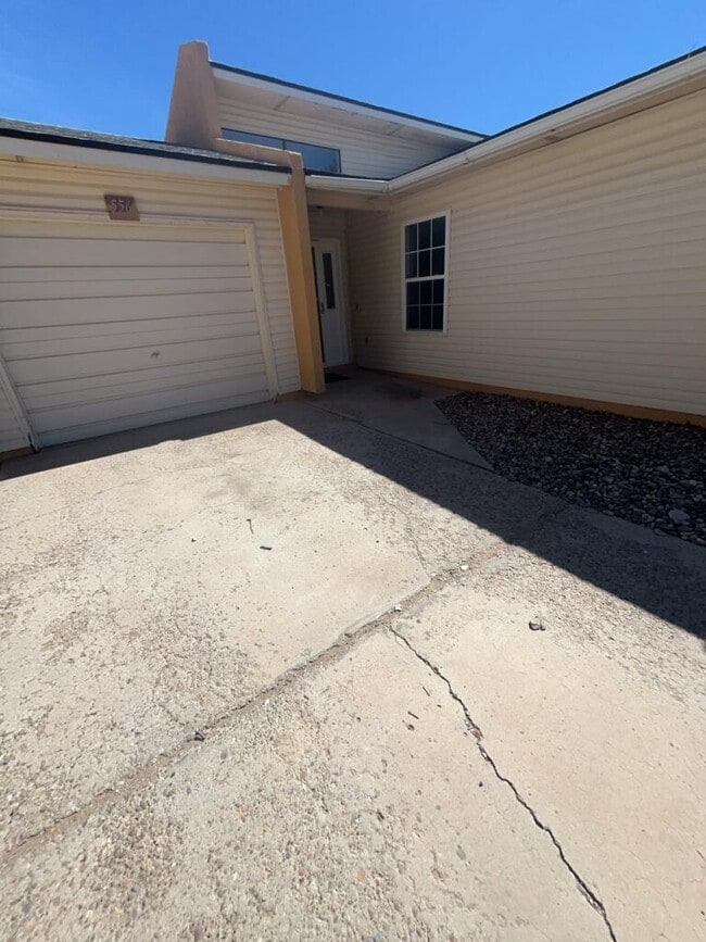 Photo - 556 Stallion Rd SE