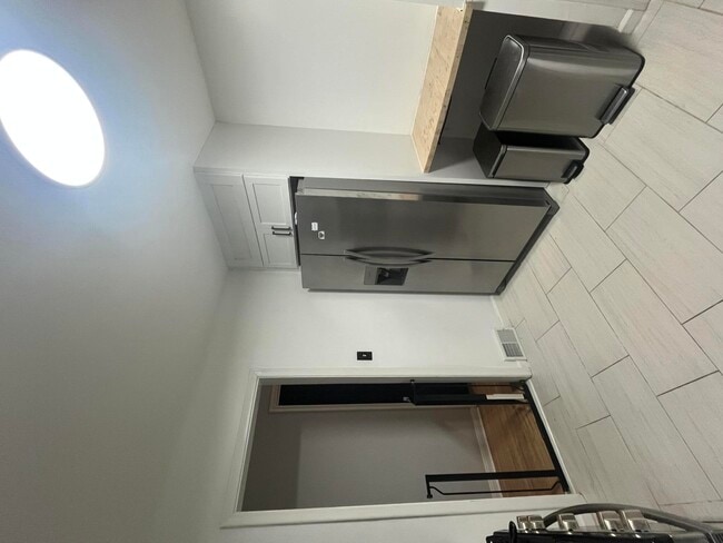 Photo - 19186 Sunderland Rd