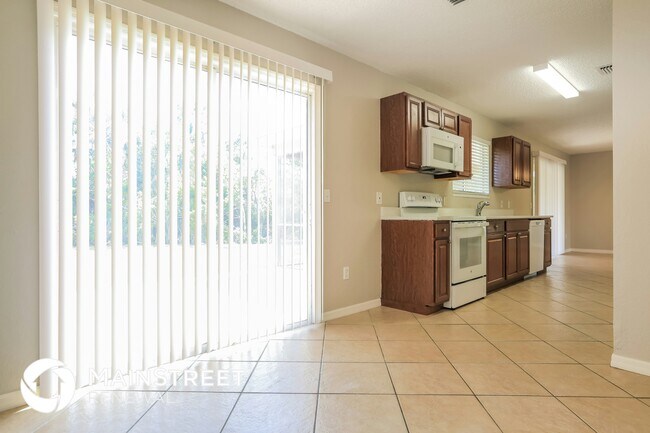 Photo - 22225 Seaton Ave