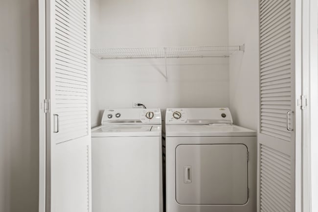 Photo - 902 S Clark St