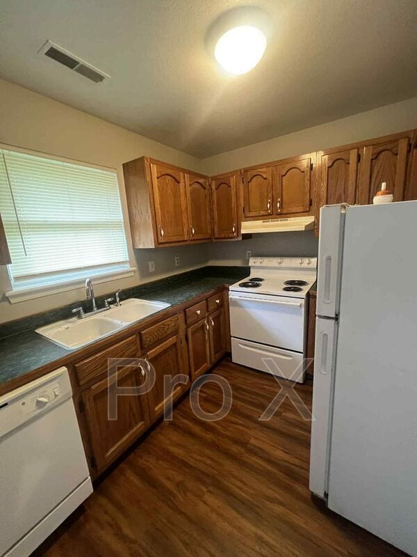 Photo - 2216 E 8th St