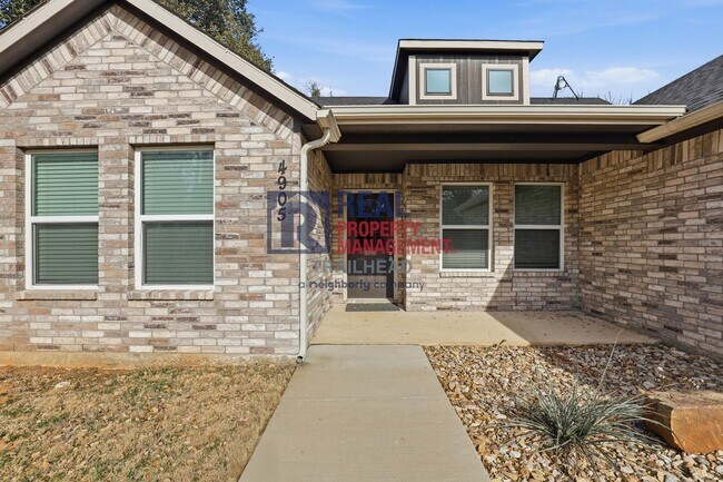 Photo - Spacious 3 Bedroom Home in Gated Canyon Creek